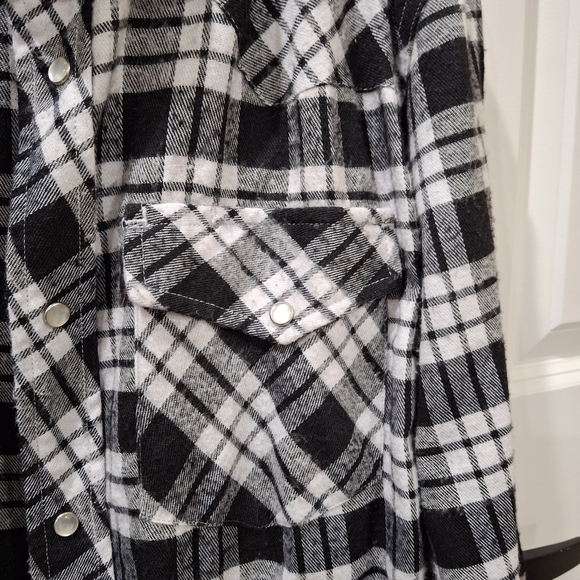 Plaid Shirt - Picture 5 of 7